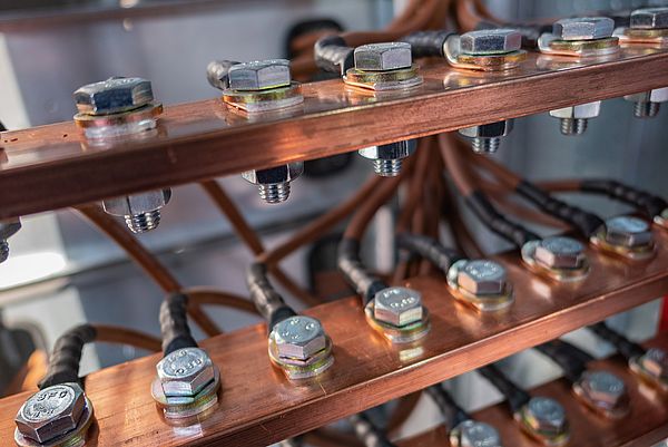 Cuponal ist eine gute Alternative für Standard-Kupferschienen